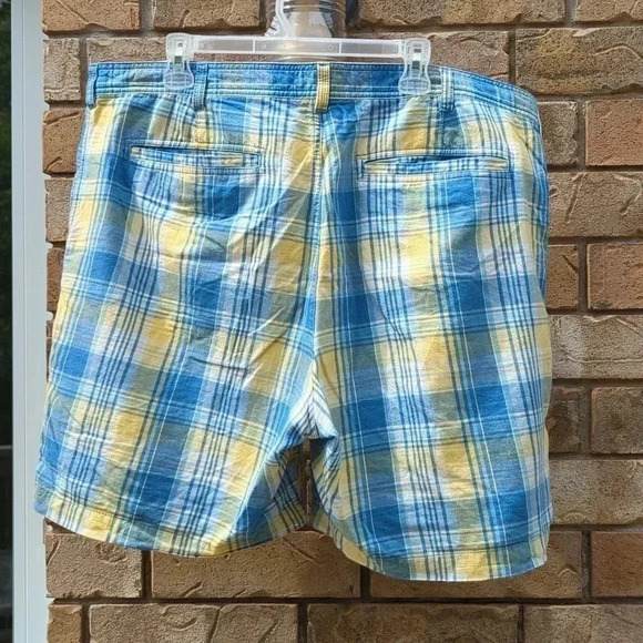 Plaid  Shorts - Picture 6 of 8